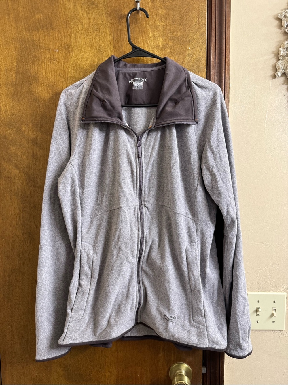 Arc'teryx Light purple women’s Caliber full-zip jacket